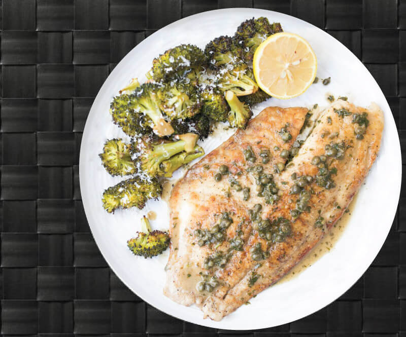 Fish fillets with broccoli that make for a good dialysis meal option.