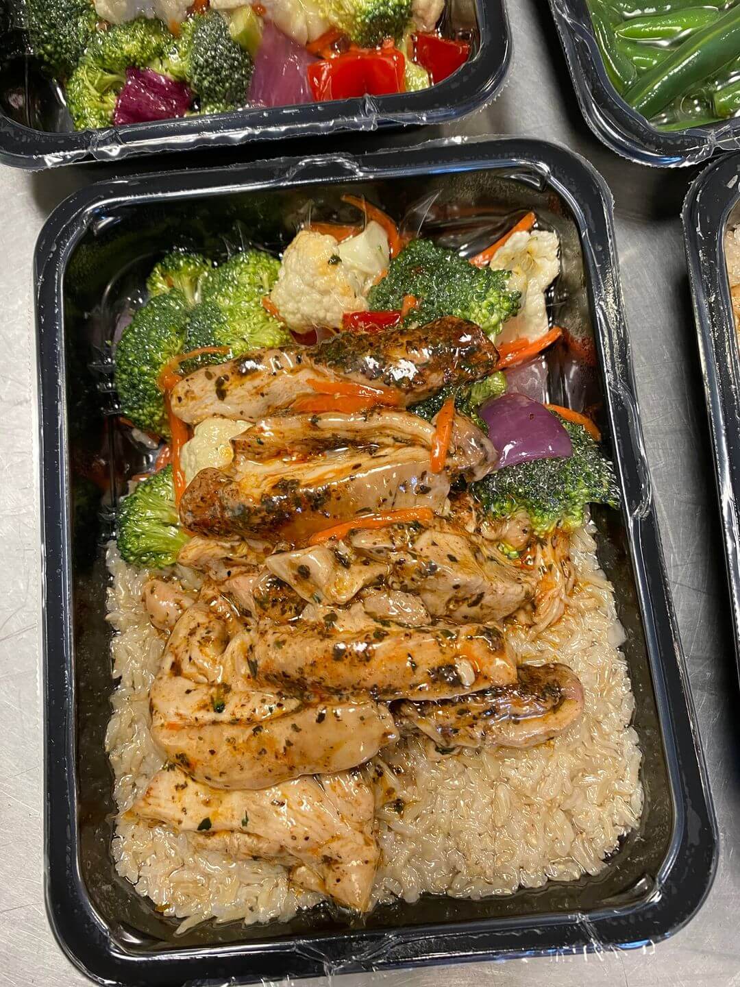 High quality, presentable, and oxygen free for longer shelf life and higher quality. Our break room meal company specializes in quality and presentation.